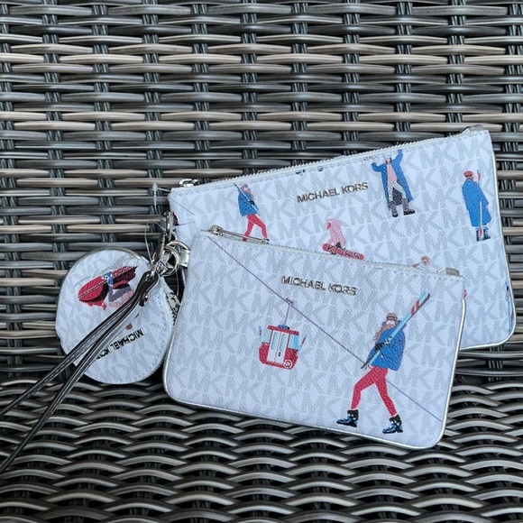 Michael Kors Jet Set Girls Wristlet Trio - Picture 1 of 16